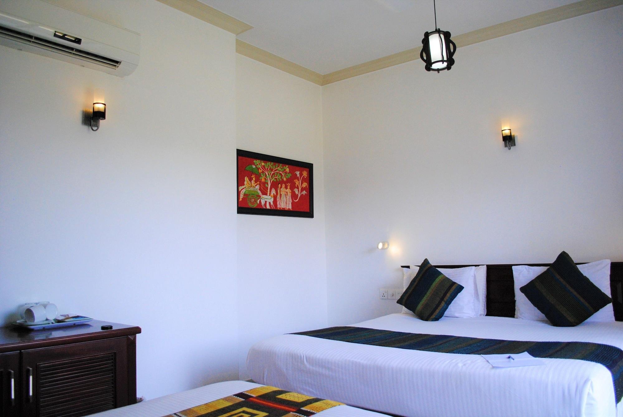 Hotel Yo Канди Екстериор снимка