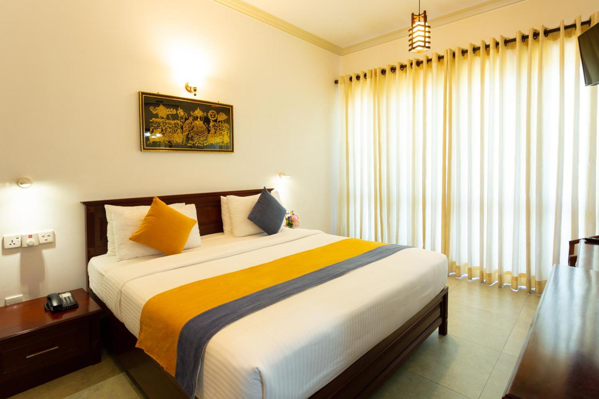 Hotel Yo Канди Екстериор снимка