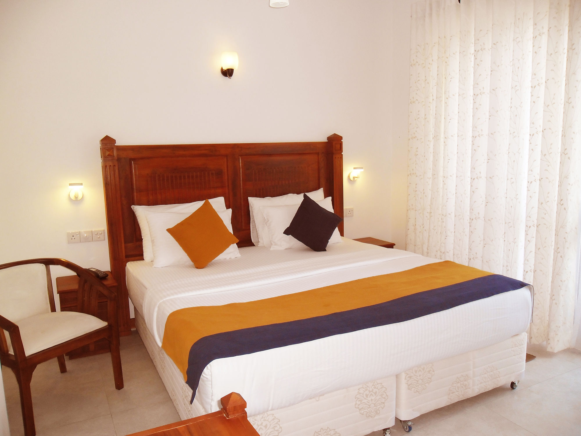 Hotel Yo Канди Екстериор снимка